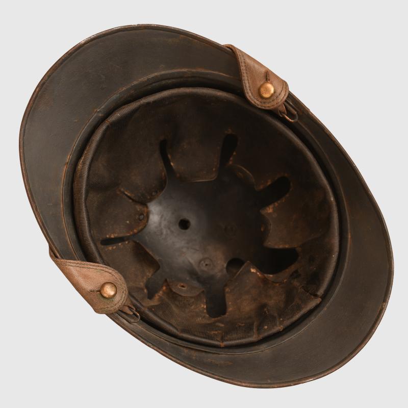 FRENCH WWI ACIER TROMPE CHASSEUR OFFICERS HELMET.