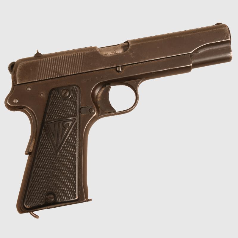 GERMAN POLISH WWII RADOM SEMI AUTOMATIC PISTOL.