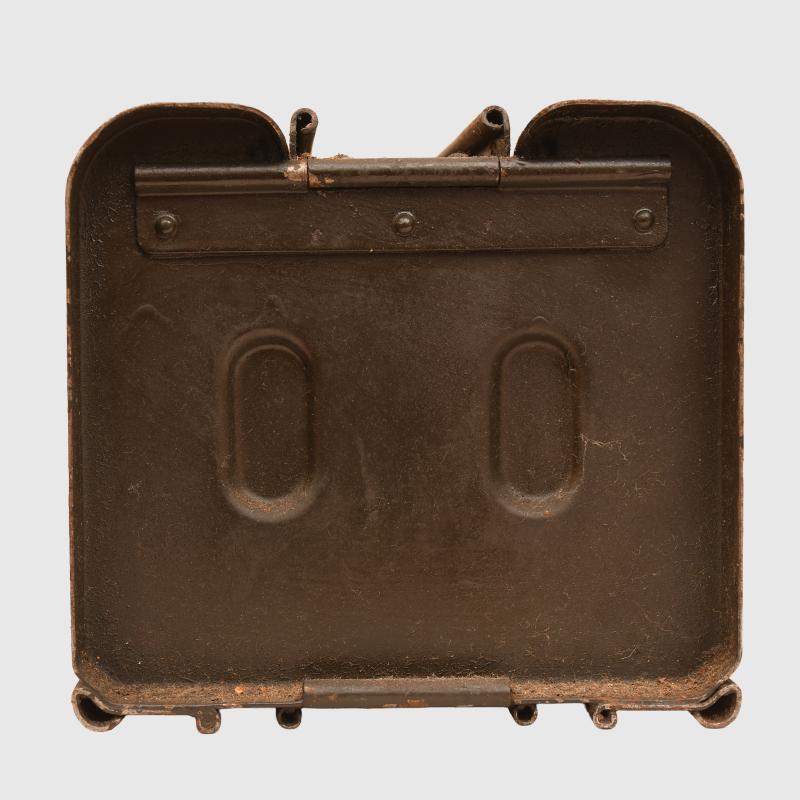 GERMAN WWII MG34 DOUBLE 50 ROUND DRUM CARRYING CASE AND DRUMS.