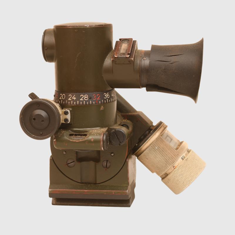 GERMAN WWII MG34/42 OPTIC SIGHT KNOWN AS THE MGZ.