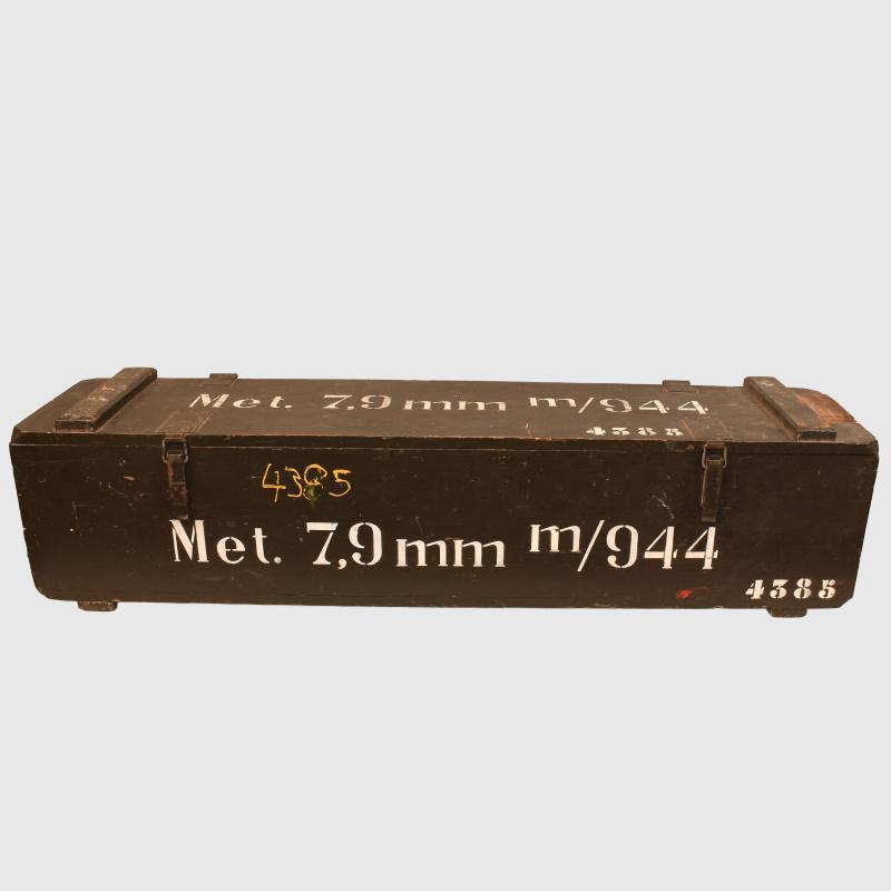 GERMAN WWII MG34 IN TRANSIT BOX WITH GUNNERS KIT AND ALL ACCESSORIES.