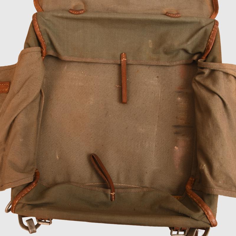 GERMAN WWII CANVAS SOLDIER’S BACK PACK.