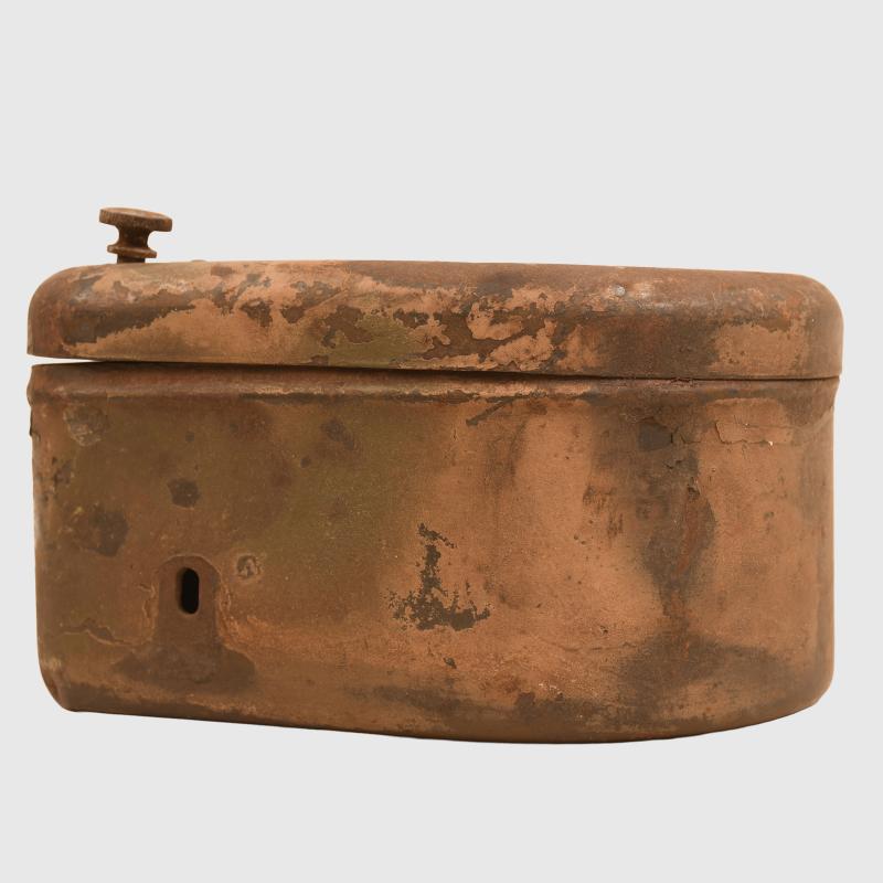 GERMAN WWII CAMOUFLAGE UNIDENTIFIED MOTORCYCLE SPARES CONTAINER.