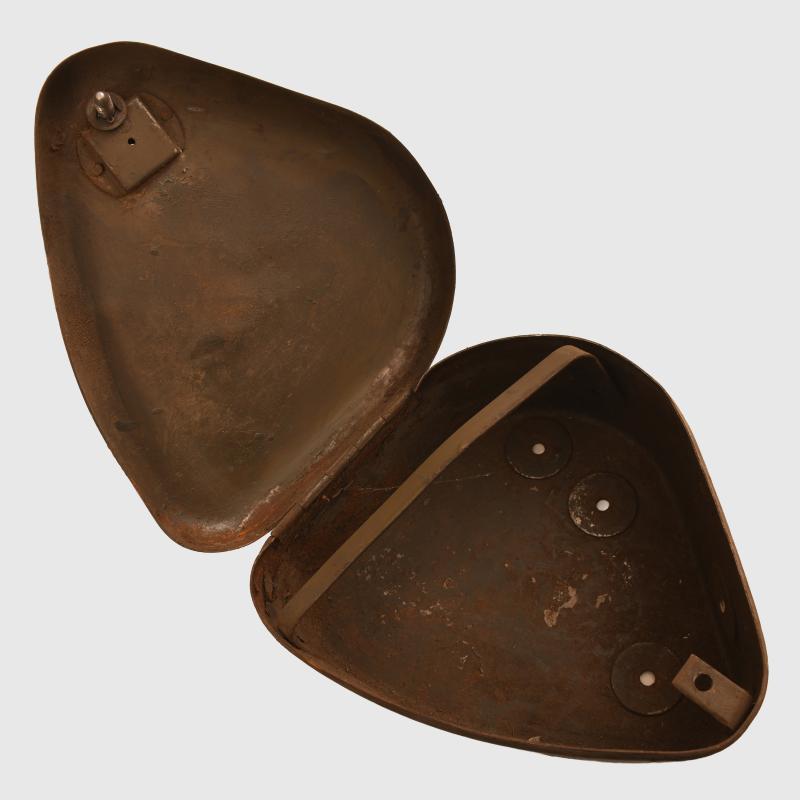 GERMAN WWII CAMOUFLAGE UNIDENTIFIED MOTORCYCLE SPARES CONTAINER.