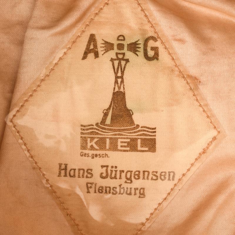 GERMAN WWII KRIEGSMARINE WHITE TOP SUBMARINERS NCO VISOR CAP.
