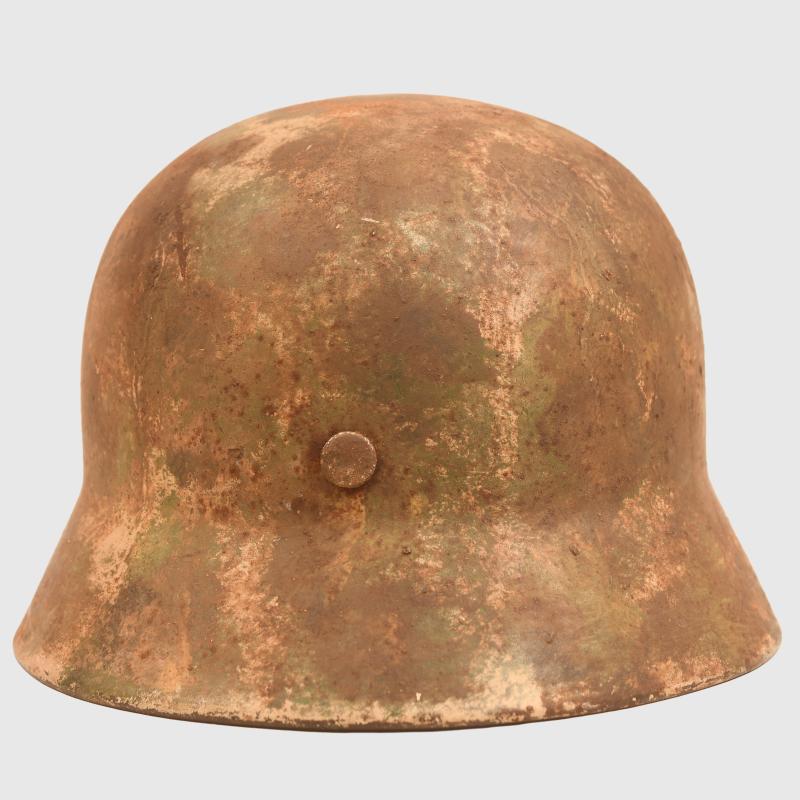 GERMAN WWII ARMY DOUBLE DECAL M.40 CAMOUFLAGE HELMET.