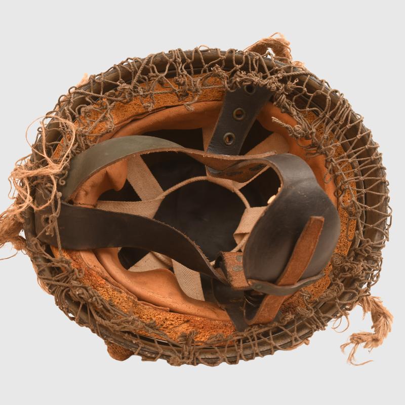 BRITISH WWII PARATROOPER HELMET.