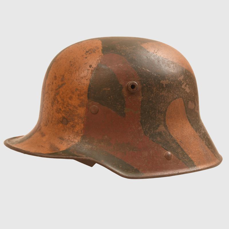 GERMAN WWI M16 CAMOUFLAGE TRENCH HELMET WITH UNIQUE STYLE OF CAMOUFLAGE.