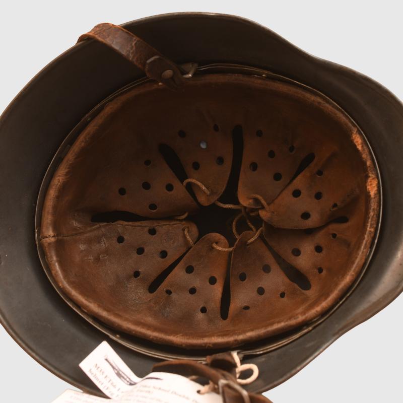 GERMAN WWII LUFTWAFFE M.35 EARLY DECAL COMBAT HELMET.