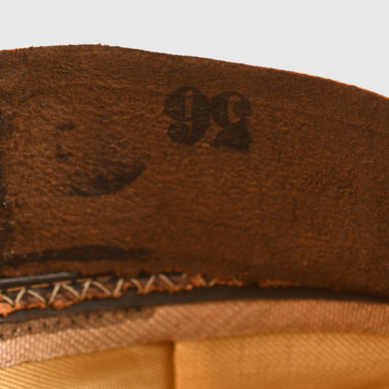 GERMAN WWII LUFTWAFFE OFFICERS VISOR CAP.