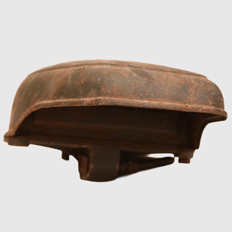 GERMAN WWII NOTEK FRONT BLACKOUT LIGHT.