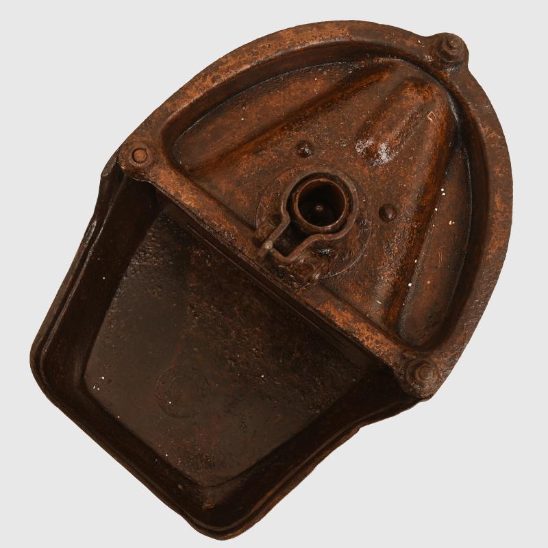 GERMAN WWII NOTEK FRONT BLACKOUT LIGHT.