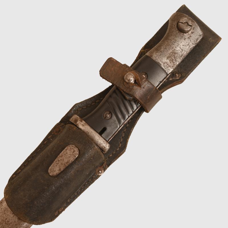 GERMAN WWII K98 MATCHED NUMBER BAYONET & FROG.