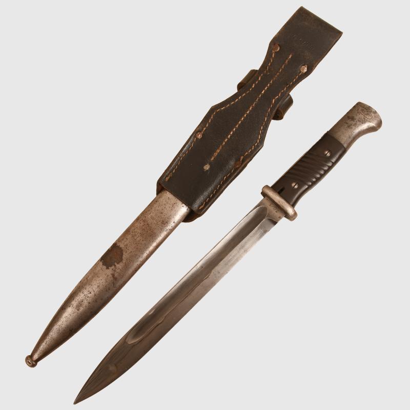 GERMAN WWII K98 MATCHED NUMBER BAYONET & FROG.