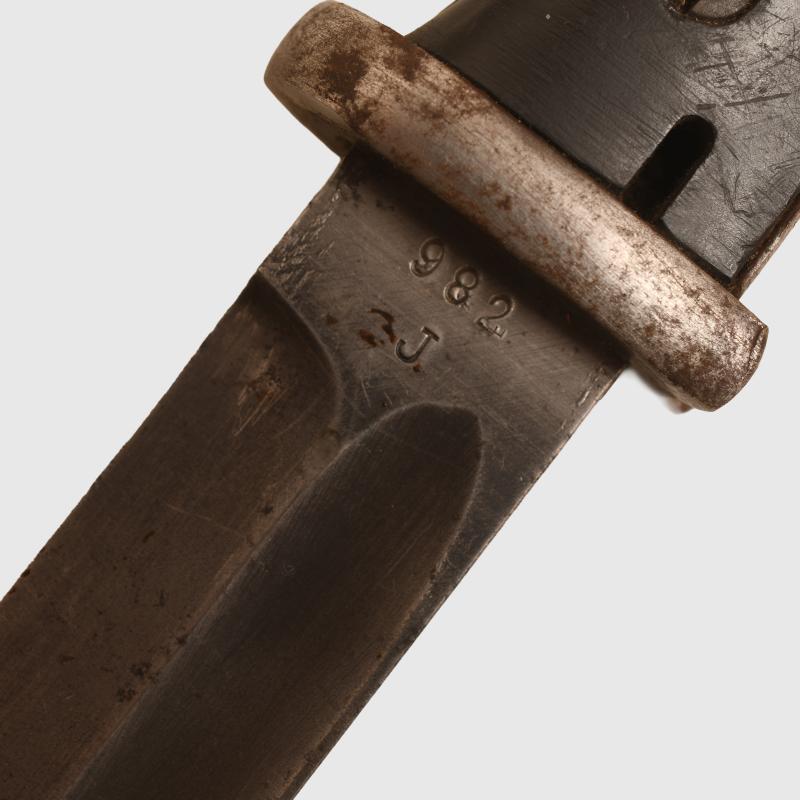 GERMAN WWII K98 MATCHED NUMBER BAYONET & FROG.