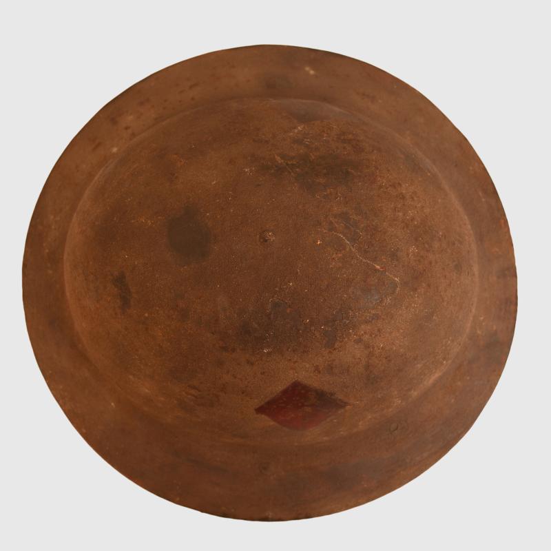 BRITISH WWI BRODIE 1ST PATTERN COMBAT HELMET.