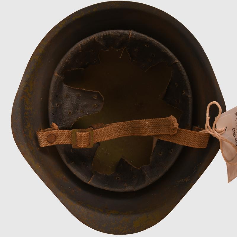 RUSSIAN WWII M40 NAVAL HELMET.