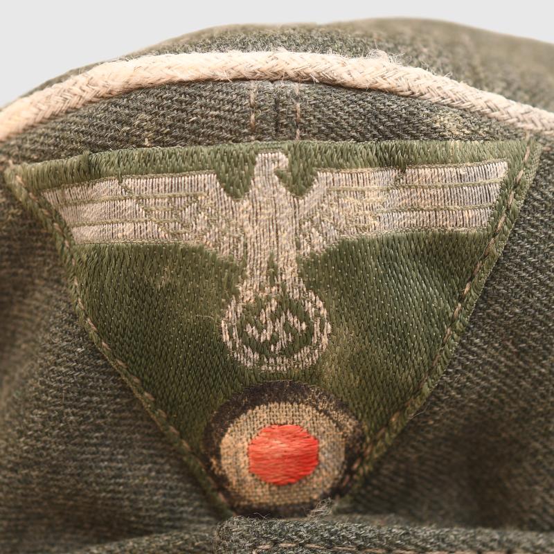 GERMAN WWII ARMY OFFICERS M.43 CAP.