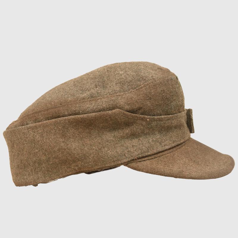 GERMAN WWII ARMY SINGLE BUTTON M.43 CAP.