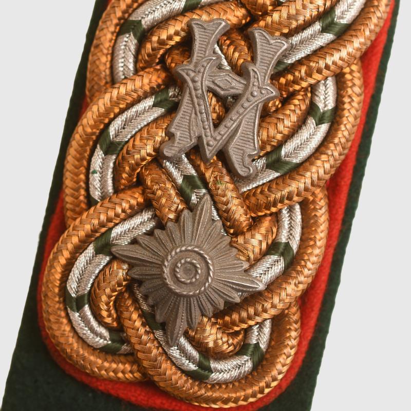 GERMAN WWII ARMY ADMINISTRATION LIEUTENANT GENERAL’S SHOULDER BOARDS.