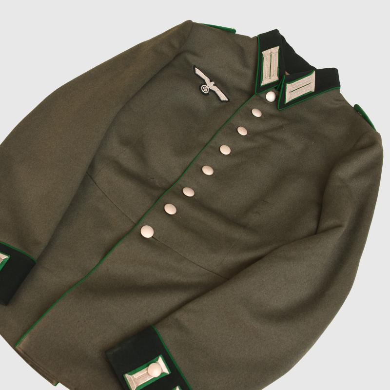 GERMAN WWII JAGER OFFICERS PARADE TUNIC.