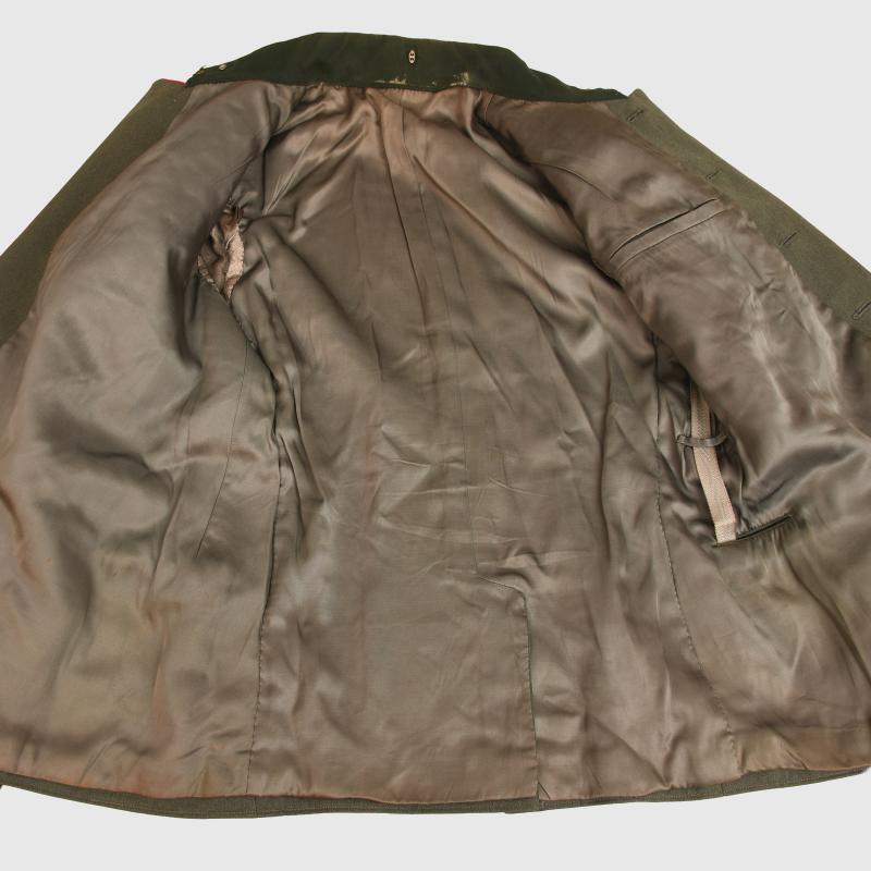 GERMAN WWII ARMY VETERINANY PIPED SERVICE TUNIC AND BREECHES.