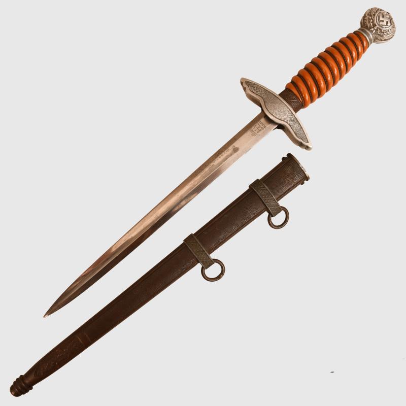 GERMAN WWII LUFTWAFFE 2ND PATTERN OFFICERS DAGGER.