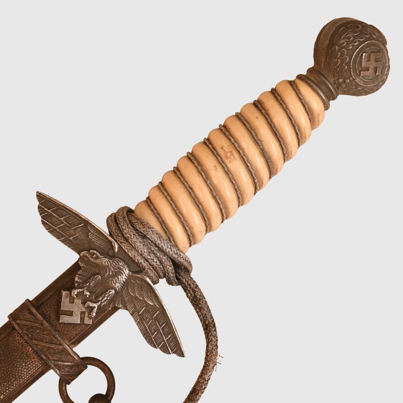 GERMAN WWII LUFTWAFFE 2ND PATTERN OFFICERS DAGGER.