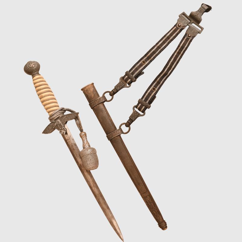 GERMAN WWII LUFTWAFFE 2ND PATTERN OFFICERS DAGGER.