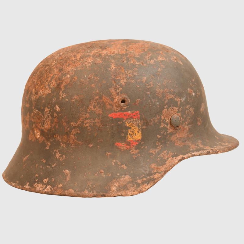 GERMAN WWII SPANISH BLUE DIVISION HELMET.