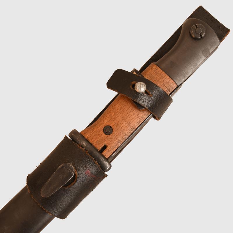 GERMAN WWII K/98 BAYONET WITH SIMPLIFIED FROG.