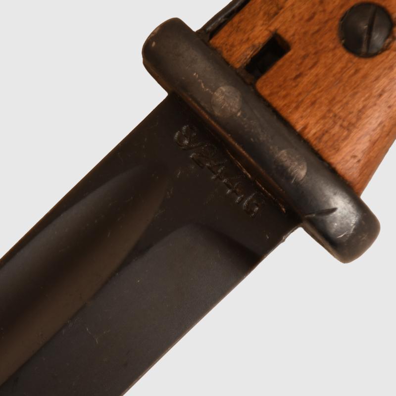 GERMAN WWII K/98 BAYONET WITH SIMPLIFIED FROG.
