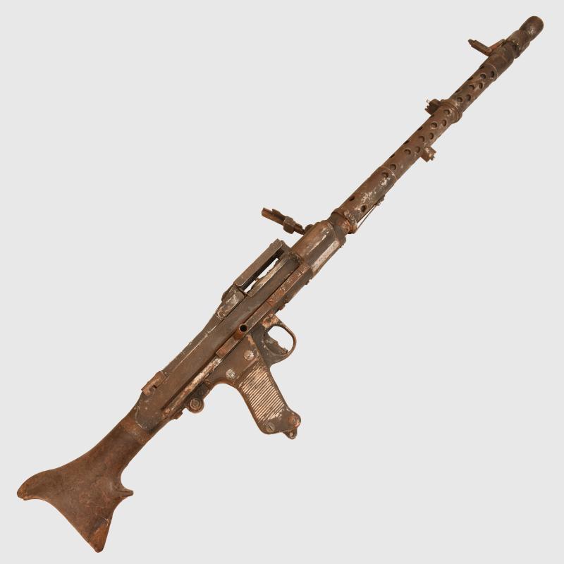 GERMAN WWII MG34 MACHINE GUN REPLICA.