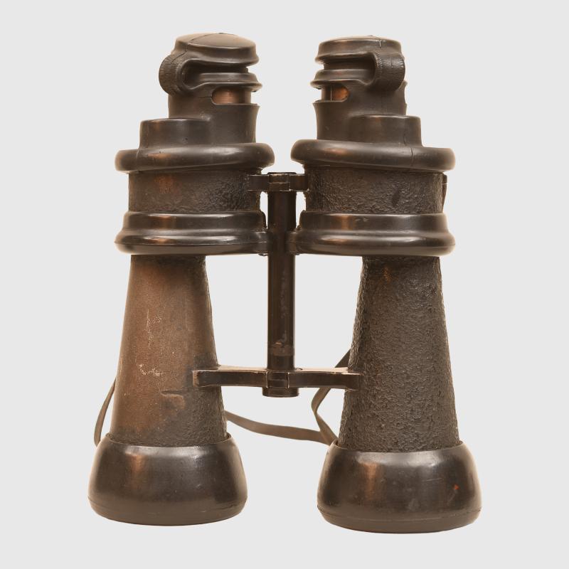 GERMAN WWII 7 X 50 SUBMARINERS BINOCULARS.