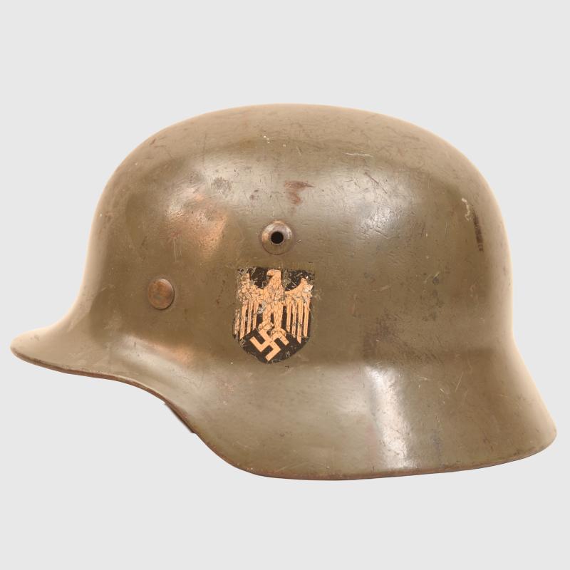 GERMAN WWII ARMY M.35 DOUBLE DECAL COMBAT HELMET.