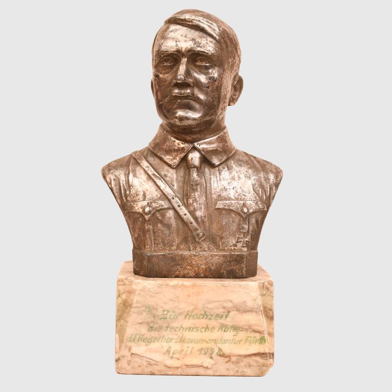 GERMAN WWII ADOLF HITLER UPPER BUST PRESENTATION FIGURE.