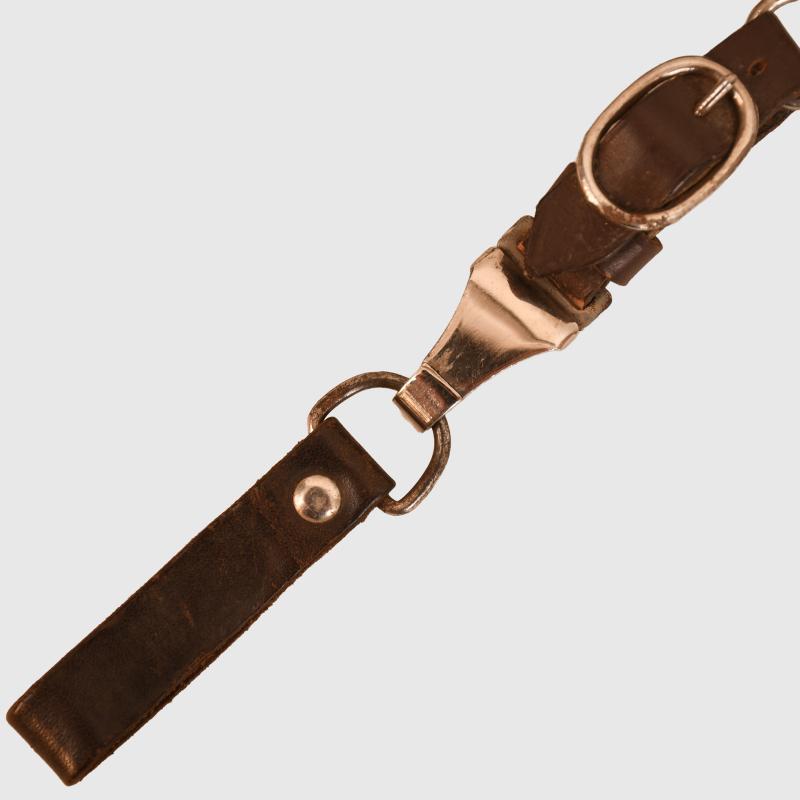 GERMAN WWII SA MODEL 33 MANS DAGGER. VERY CLOSE TO MINT.