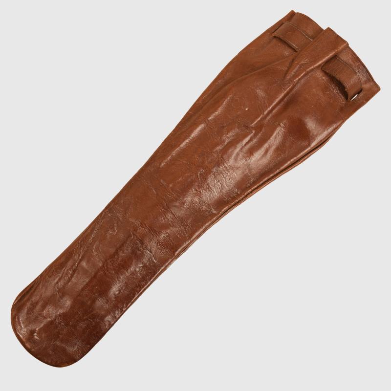 JAPANESE WWII ALL LEATHER SWORD HILT COMBAT COVER.