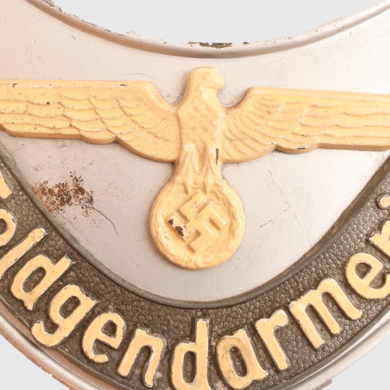 GERMAN WWII FELDGENDARMERIE GORGET.