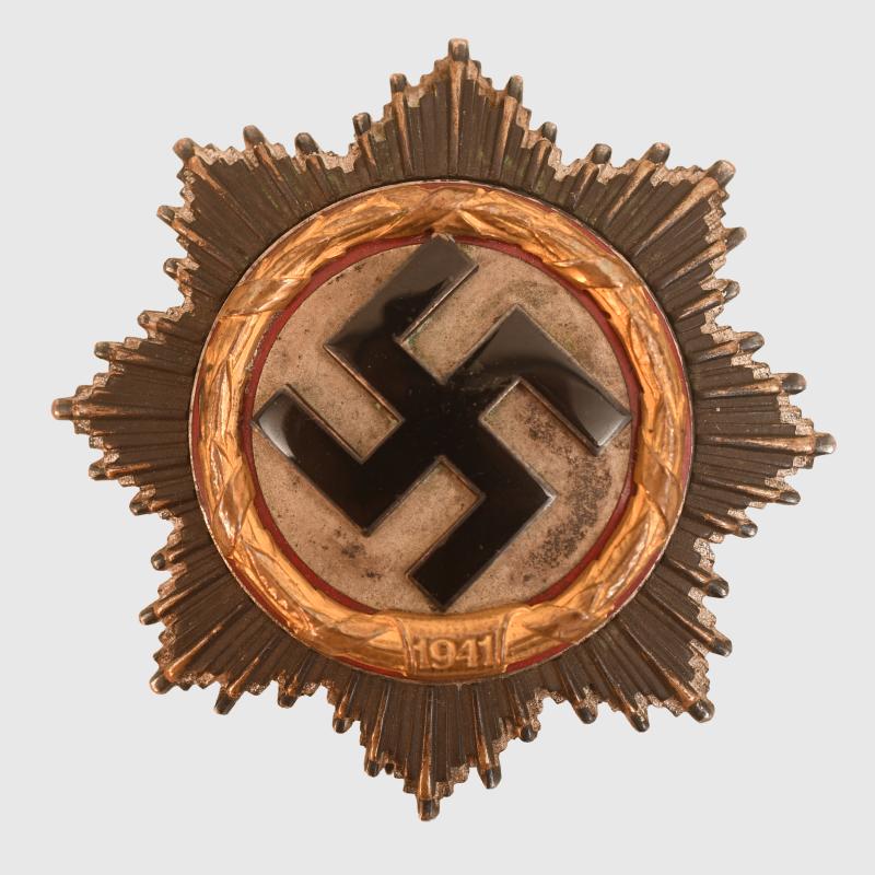 GERMAN WWII GERMAN CROSS IN GOLD BY DESCHLER.