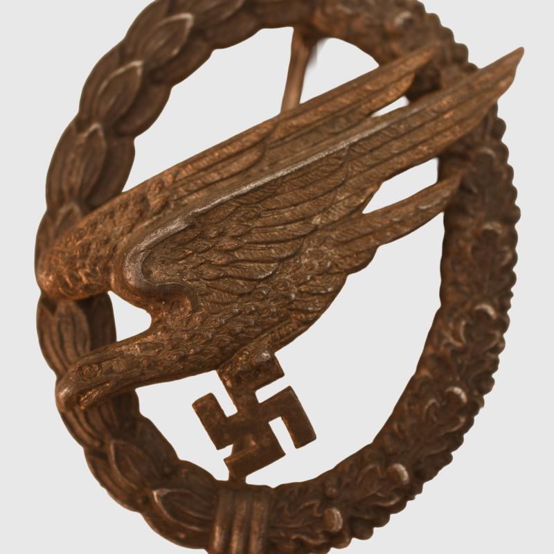 GERMAN WWII LUFTWAFFE PARATROOPER BADGE.